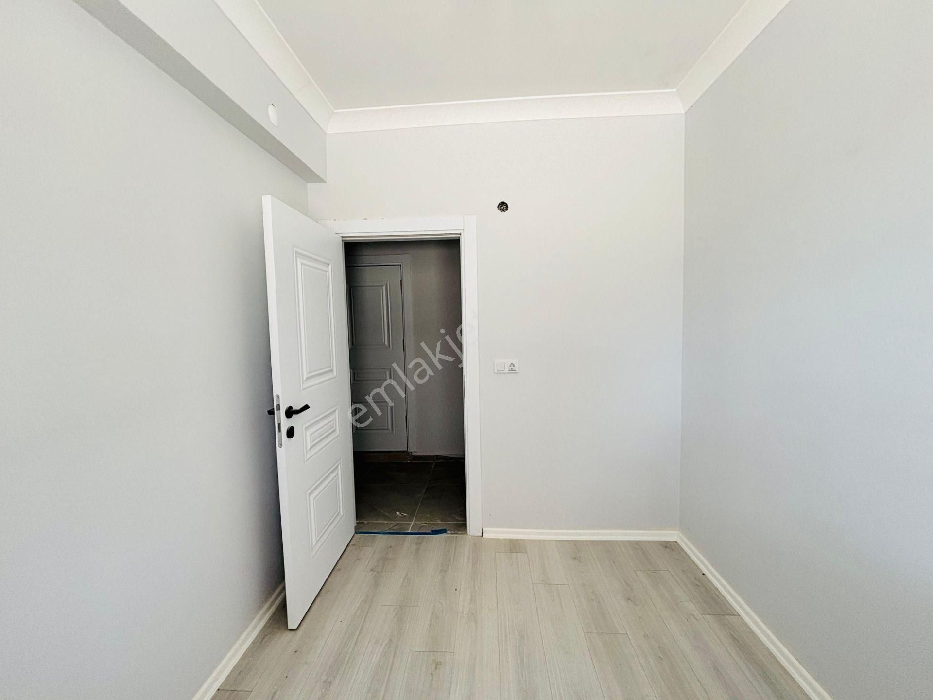 Güven'den İstasyonda Butik Sitede Kap. Otoparklı Fırsat 2+1daire - Görsel 4