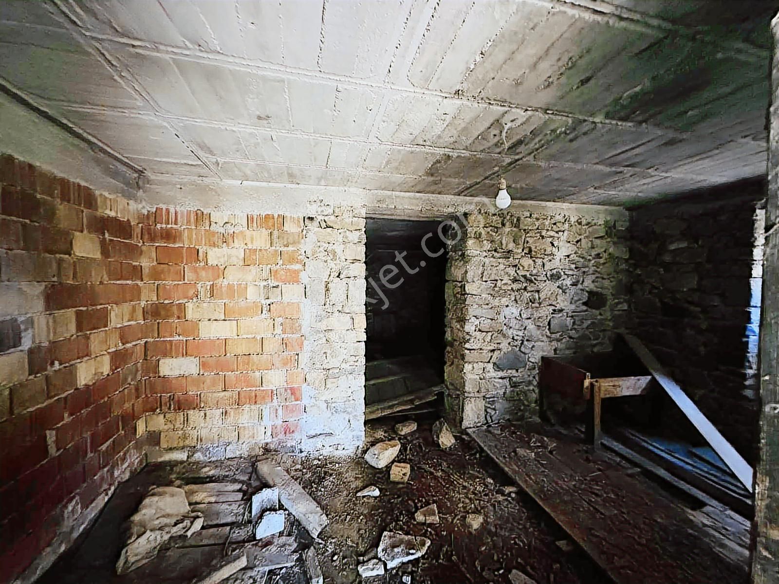 Emlakparktan Mahmutseydıde Manzaralı 425m2 Tarla Ve Ikı Kat Ev - Görsel 6