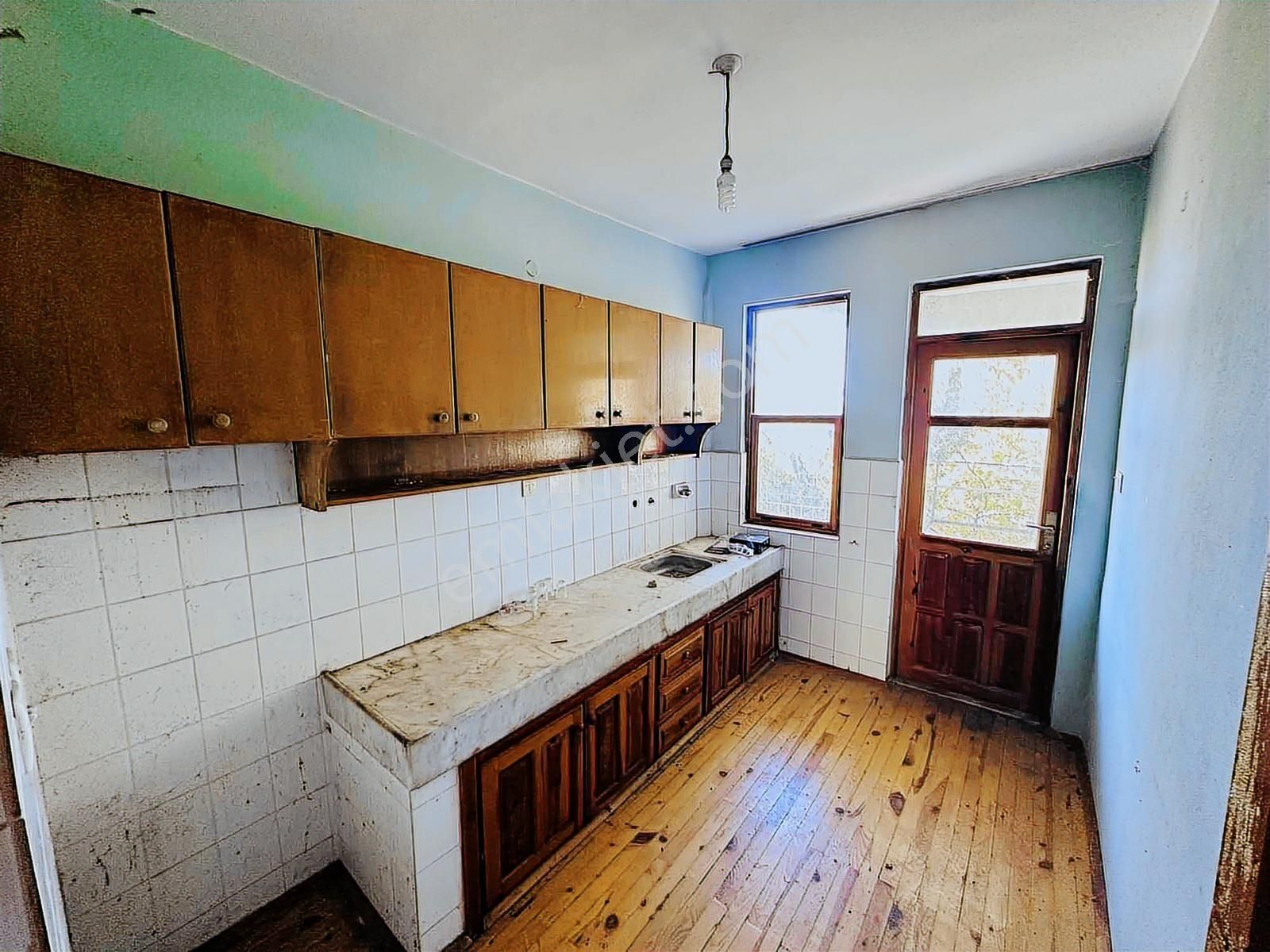 Emlakparktan Mahmutseydıde Manzaralı 425m2 Tarla Ve Ikı Kat Ev - Görsel 18