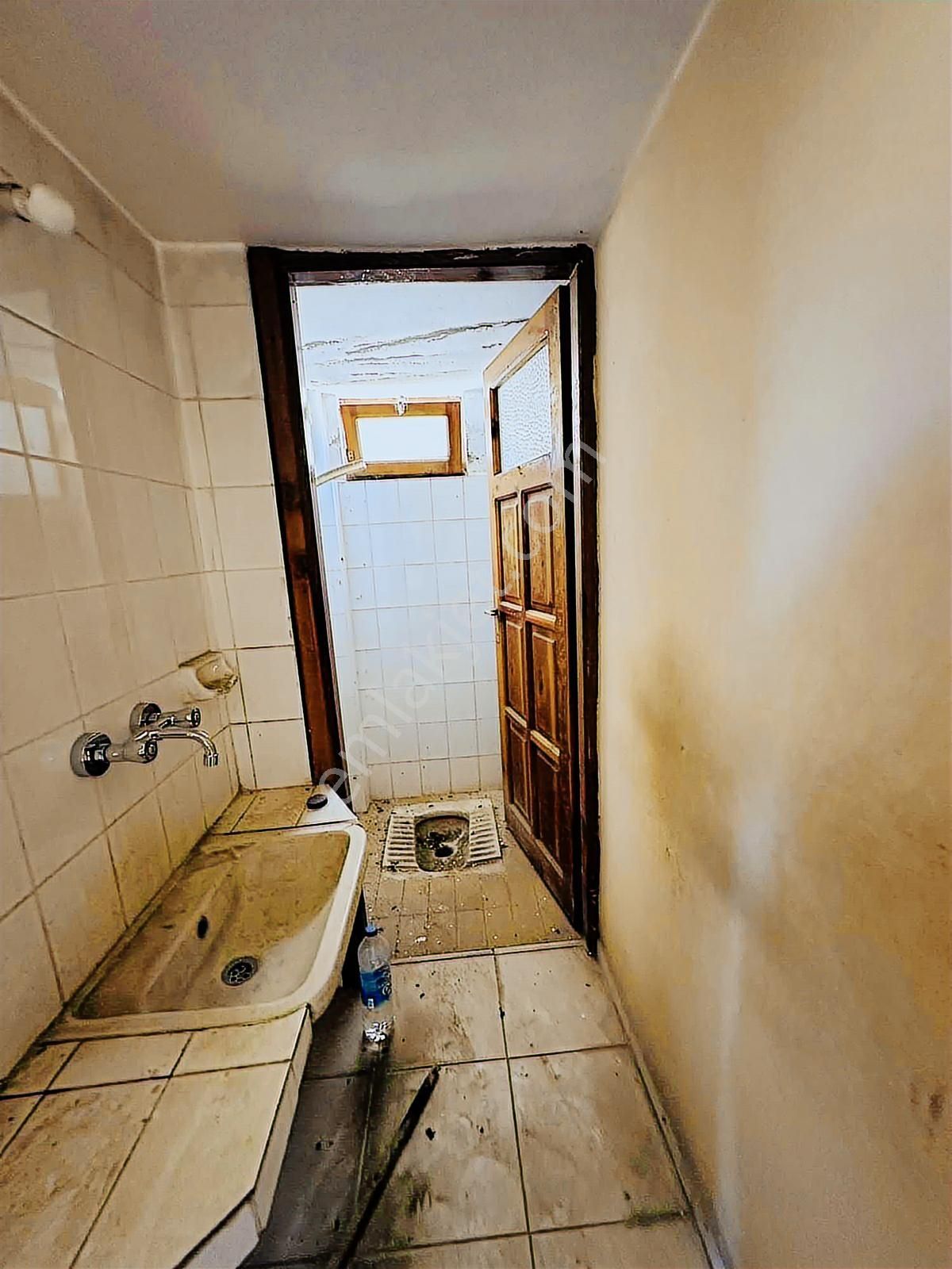 Emlakparktan Mahmutseydıde Manzaralı 425m2 Tarla Ve Ikı Kat Ev - Görsel 6