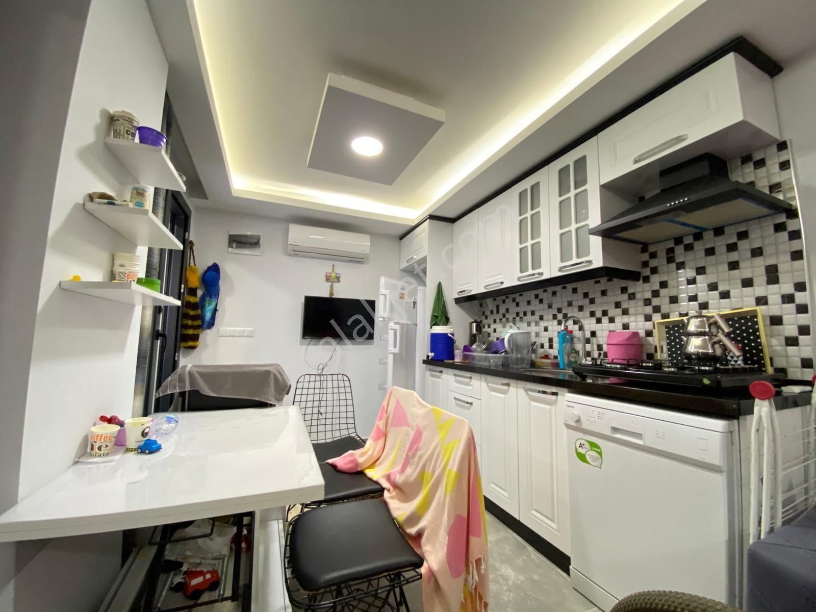 Seferihisar Ürkmez Merkez De Satılık 1+1 Yazlık Daire - Görsel 18