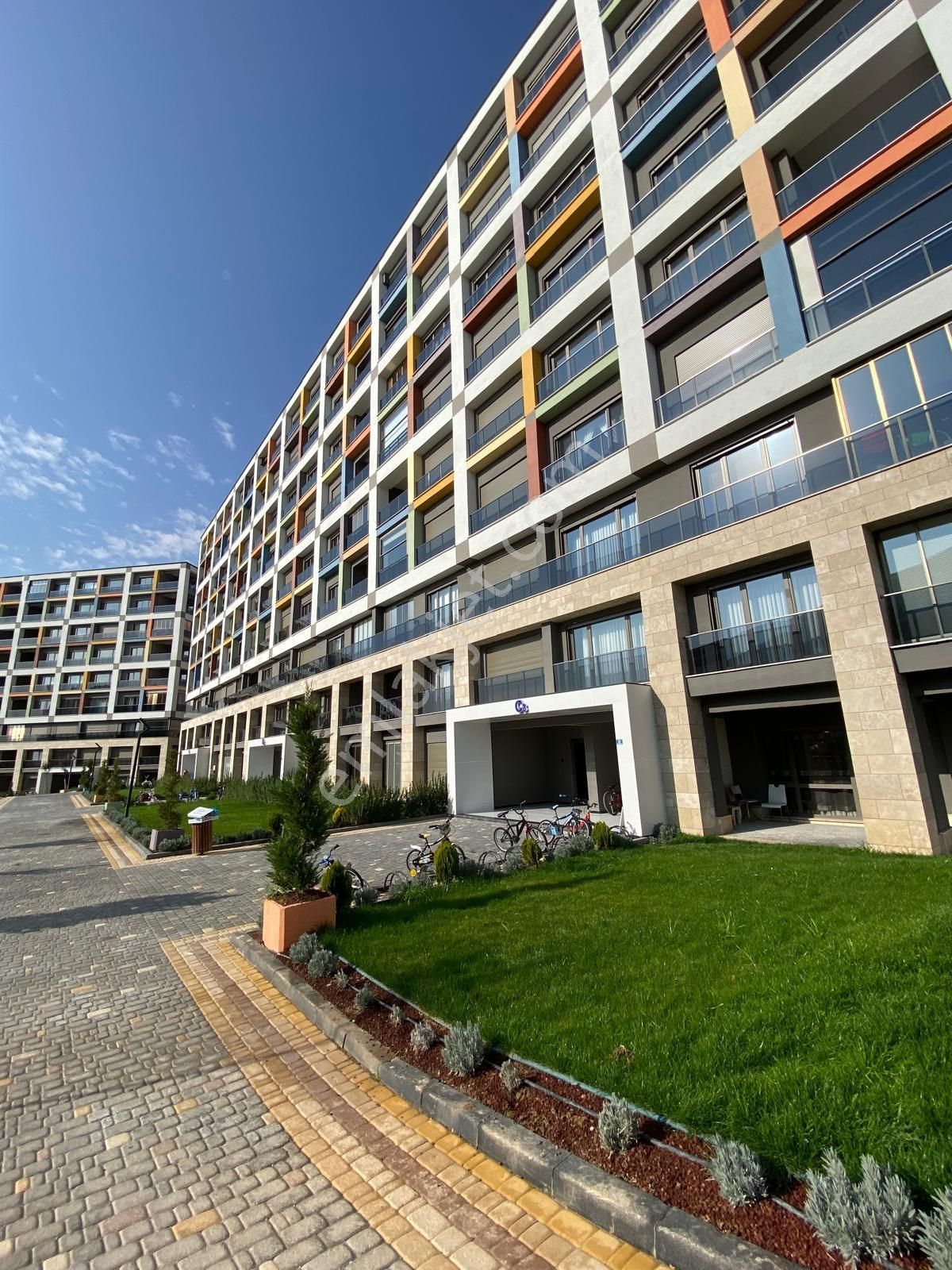 Beyhekim Mah. Arma Renk`te Sosyal Olanak Zengini 4+1 Yaşam Alanı - Görsel 2