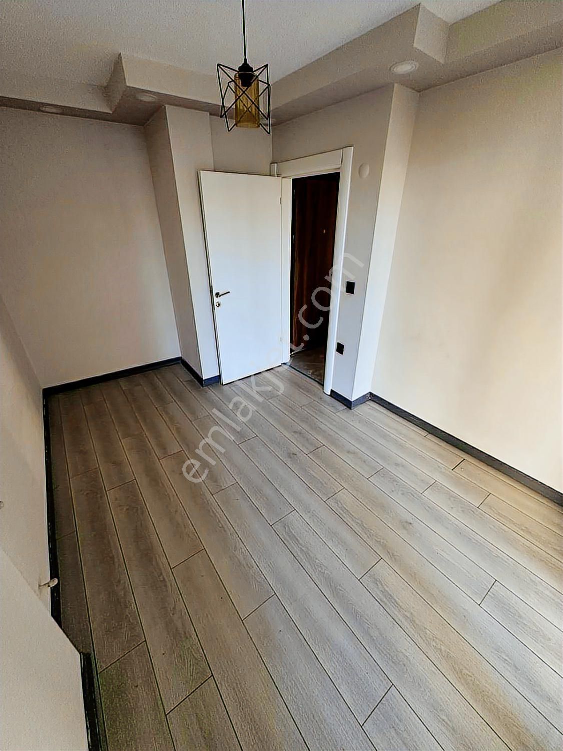 Didim Yeni Mahalle'de Merkezi Konumda Ara Kat Ön Cephe 2+1 Daire - Görsel 19