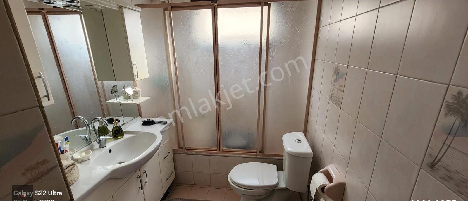 Bahçelievler'de Satılık 3+1 Ara Katta Kombili Müstakil Tapuya İşli Kapalıotopark-depo - Görsel 9