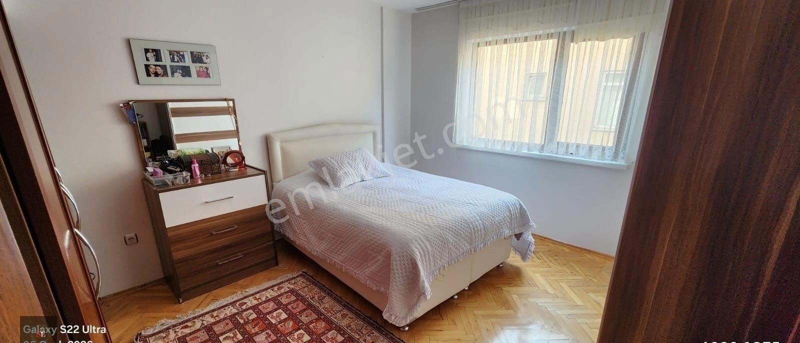 Bahçelievler'de Satılık 3+1 Ara Katta Kombili Müstakil Tapuya İşli Kapalıotopark-depo - Görsel 14