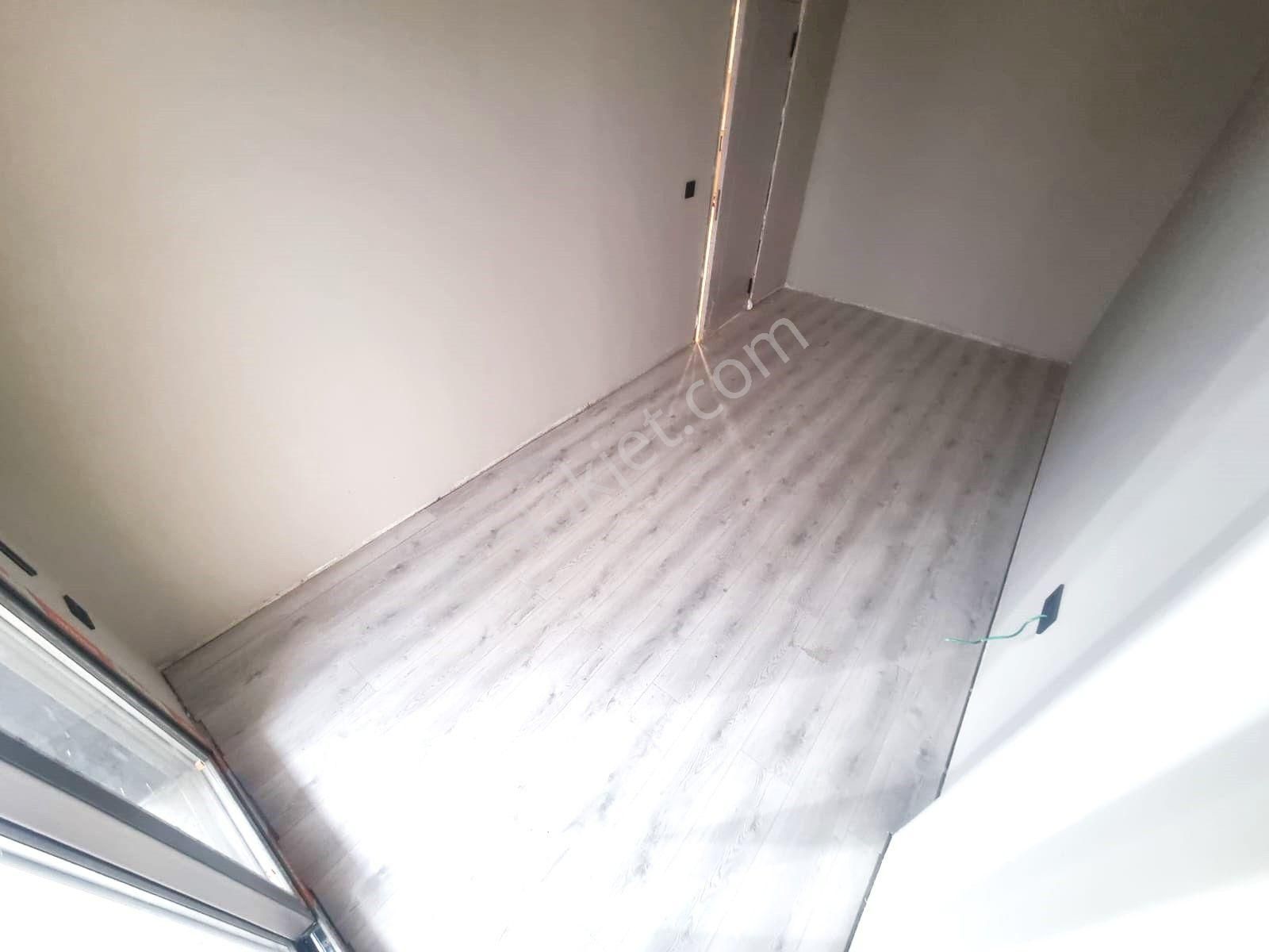 Aygül'den Akçay'da Şık Ve Konforlu Oturumuyla Sıfır Ön Cephe Ada Mutfaklı 1+1/2+1 Satılık Daireler - Görsel 19
