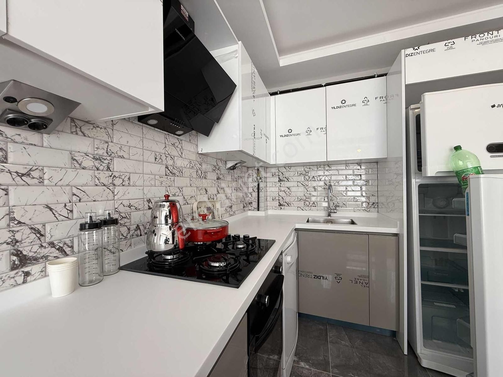 Alaçatı'dan Ara Katta/hemen Oturum/geniş Balkonlu Eşyalı 2+1 - Görsel 4