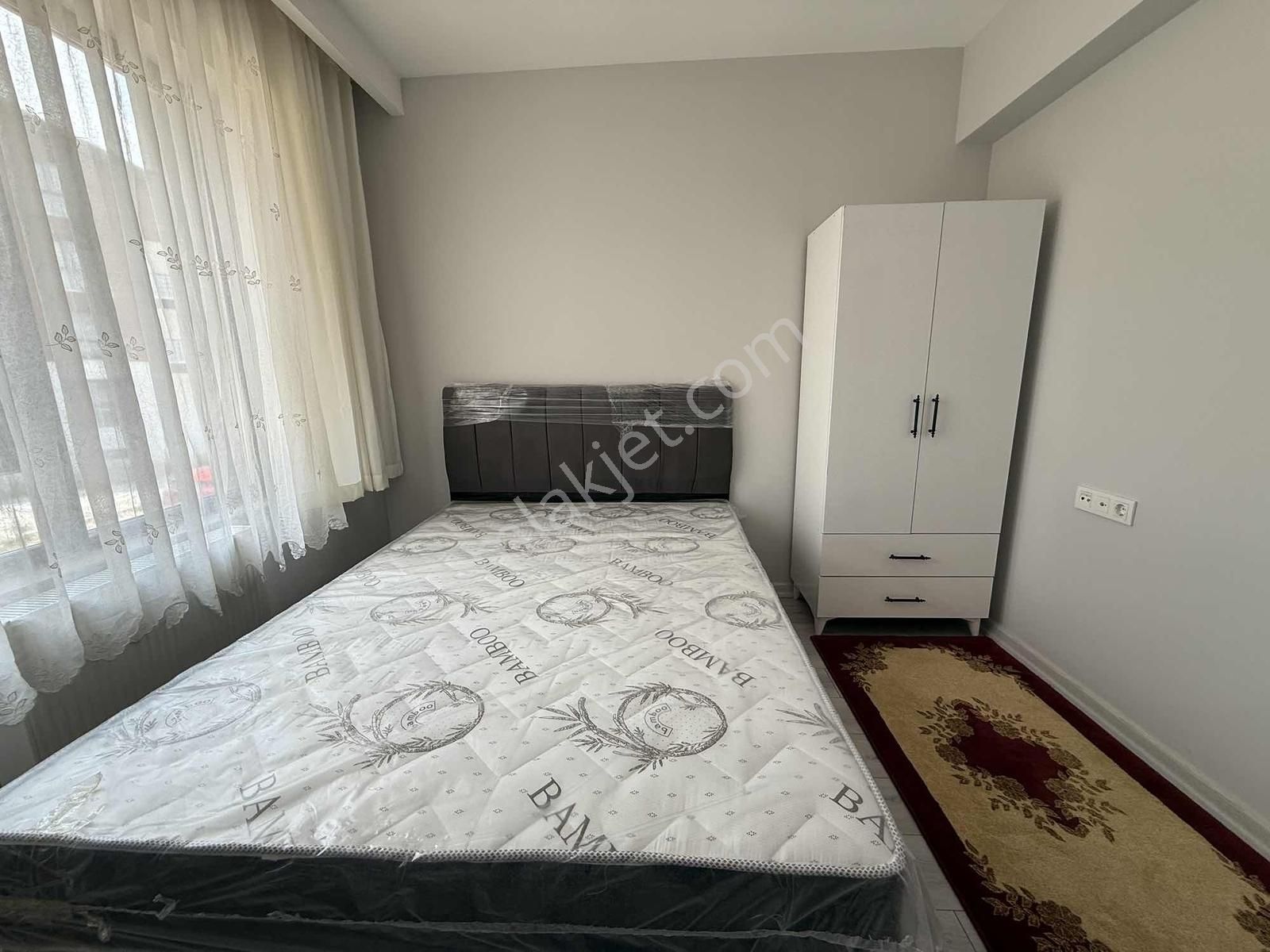 Alaçatı'dan Ara Katta/hemen Oturum/geniş Balkonlu Eşyalı 2+1 - Görsel 8