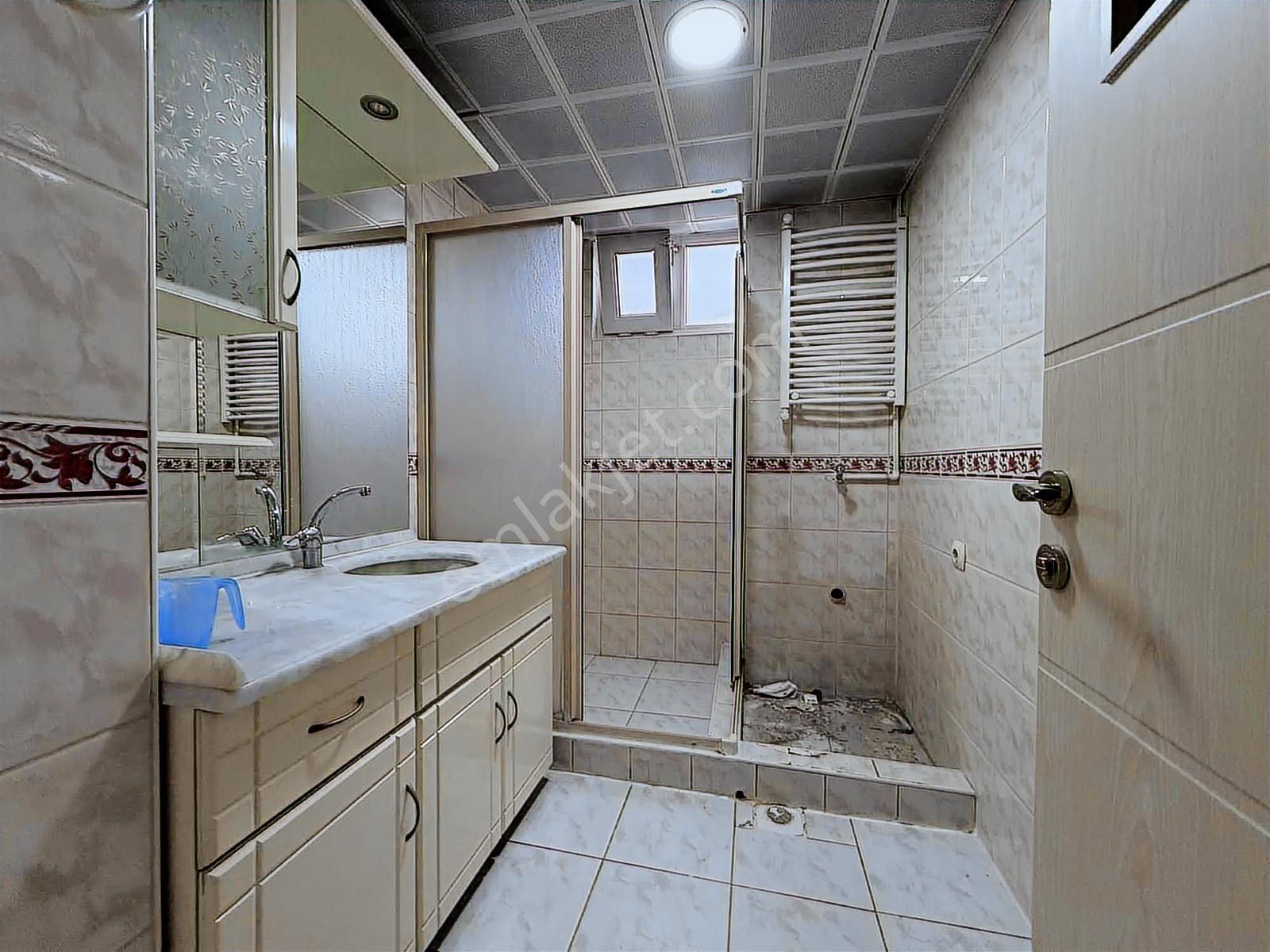 Koç Gayrimenkul'den 2+1 1. Katta Masrasfız Kiralık Daire - Görsel 4