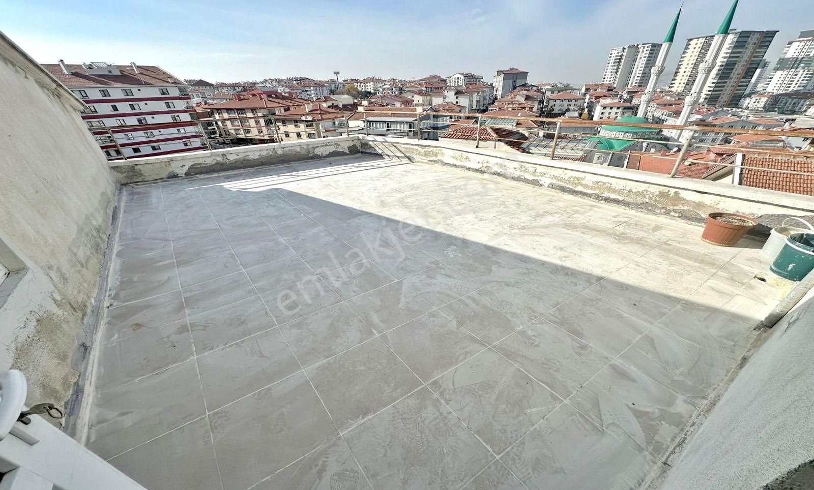 Ufuktepe'de Ankara Manzaralı 5+1 Dubleks!