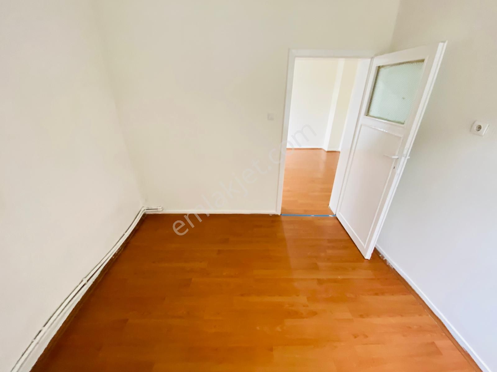 Ertuğrulgazi'de Cemal Gürsel Cad. Yakını Giriş Katta Satılık 2+1 Daire !!! - Görsel 8