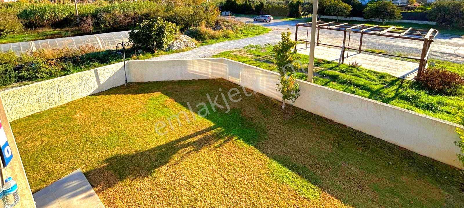 Kuşadasında Plaja Yakın Havuzlu Sitede Köşe Konumlu Tek Müstakil Sıfır Villa - Görsel 30