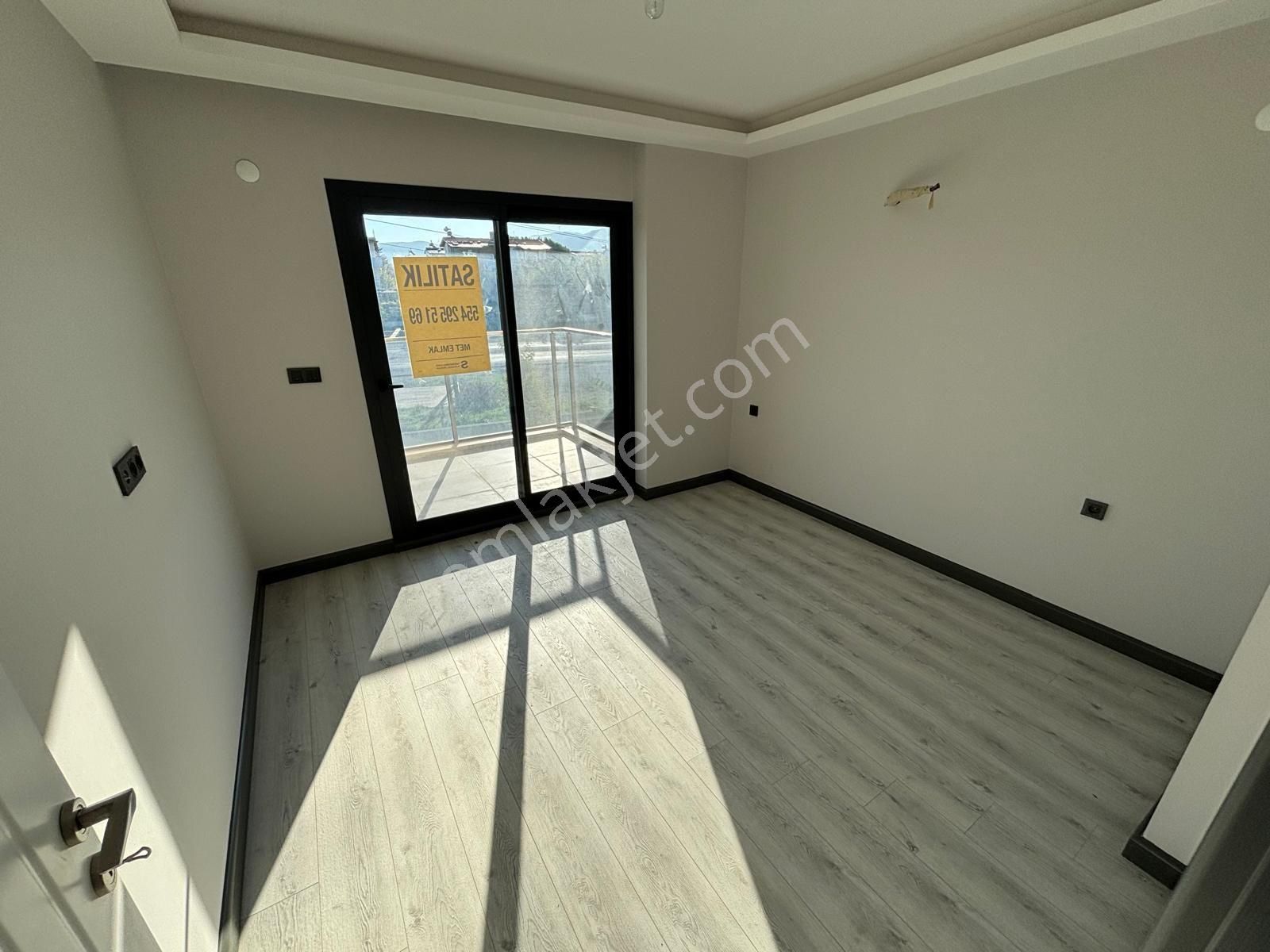 Kuşadasında Plaja Yakın Havuzlu Sitede Köşe Konumlu Tek Müstakil Sıfır Villa - Görsel 14