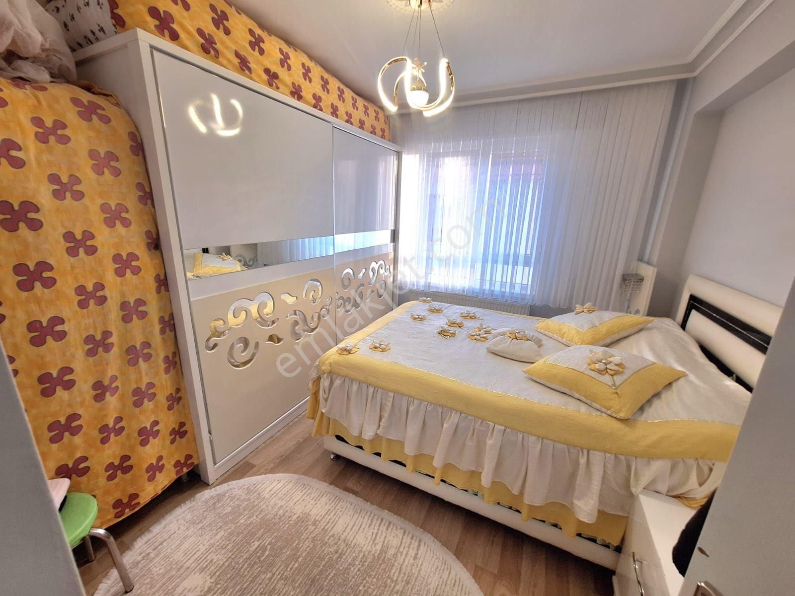 Özdemir Emlak,tan K.kayaş,ta Asansörlü 1.katta Satılık 3+1 Daire - Görsel 15