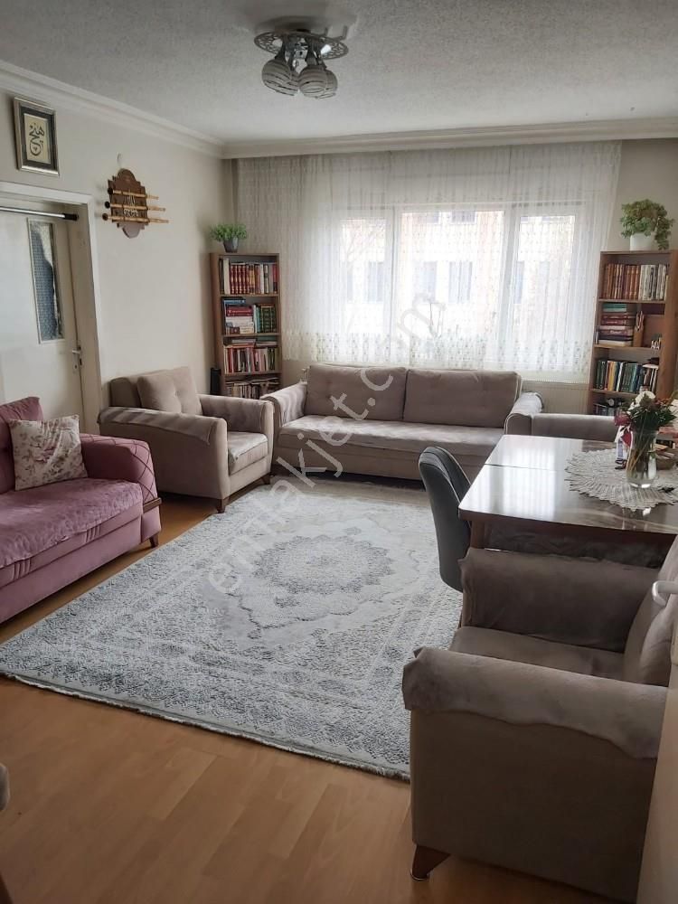 Sincan Mareşal Çakmak Mh 3+1 Ara Katta Yapılı Ön Cephe Daire - Görsel 16