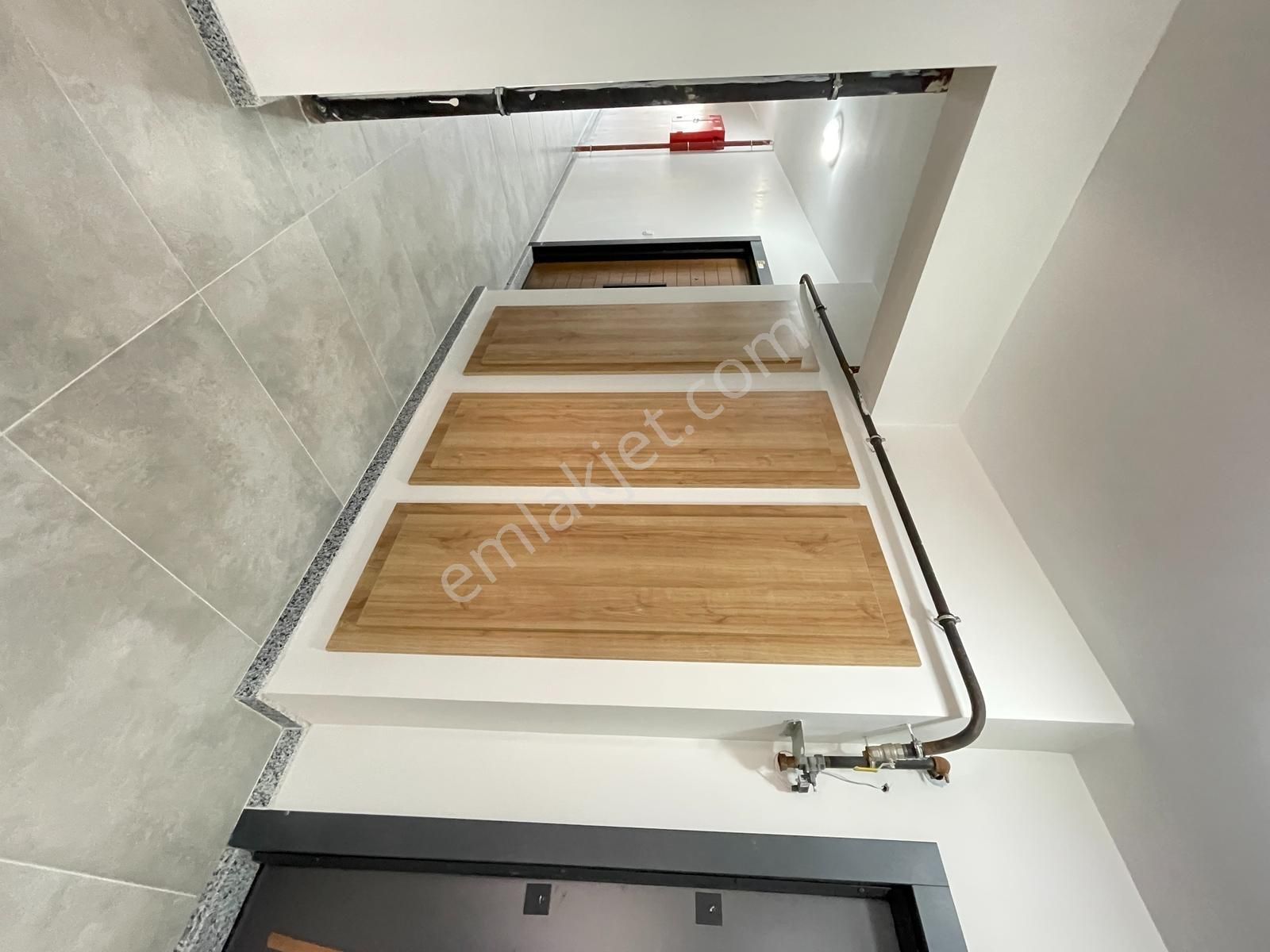 Yuvakur'dan Tepe Bölgesinde Full Yeni Eşyalı 1+1 Kiralık Lüx - Görsel 3