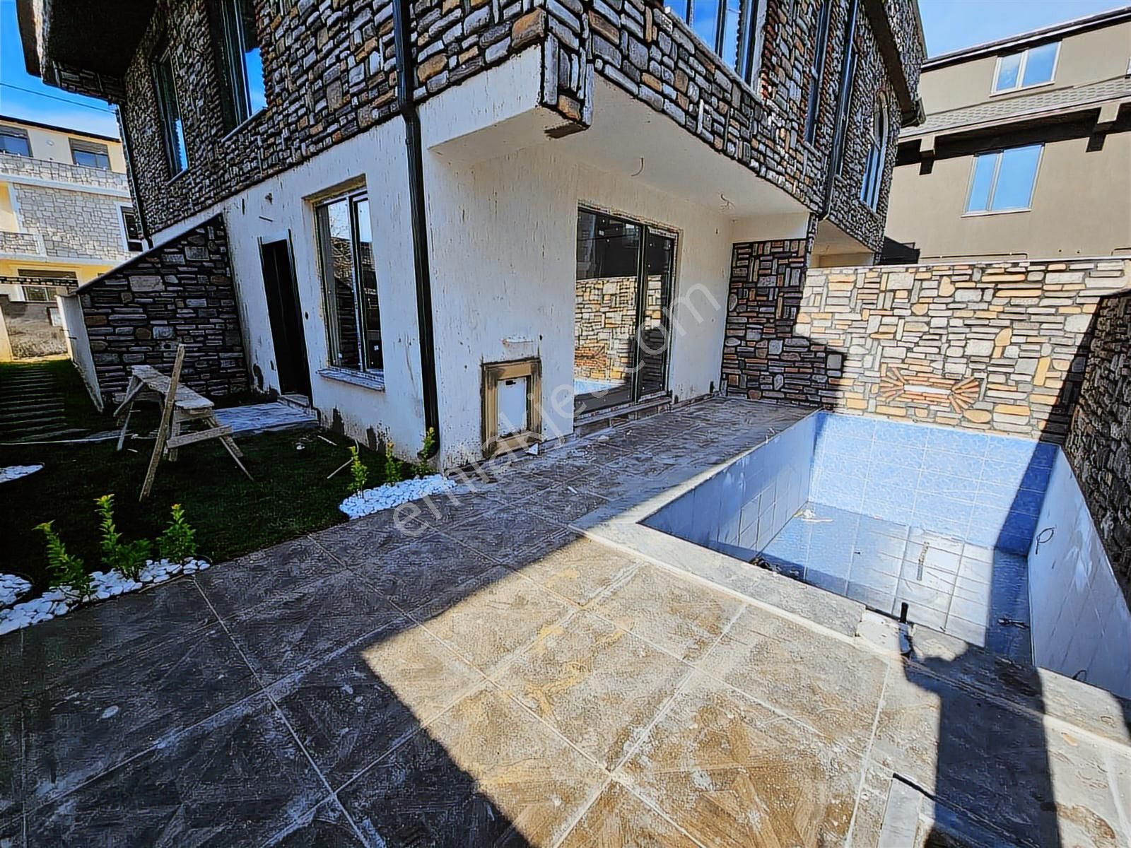 Deniz'den 3+1 Müstakil Havuzlu ,denize Yakın ,fırsat Villa - Görsel 14