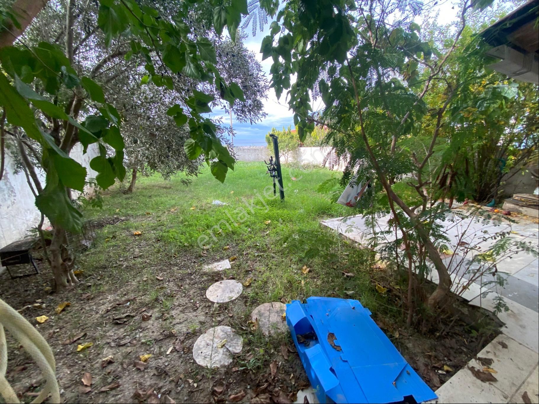 Soğucakta Arsa Fiyatına Full Manzaralı Geniş Bahçeli 4+2 - Görsel 3