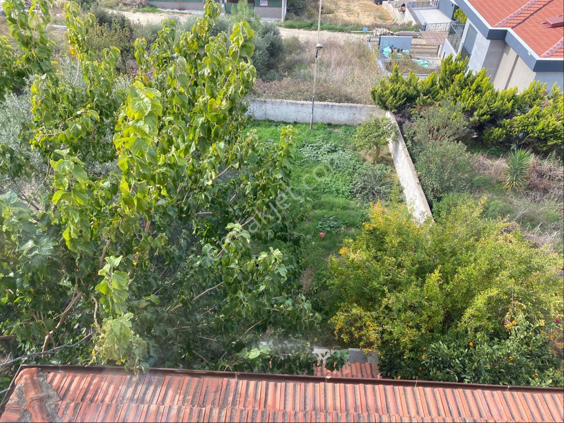 Soğucakta Arsa Fiyatına Full Manzaralı Geniş Bahçeli 4+2 - Görsel 16