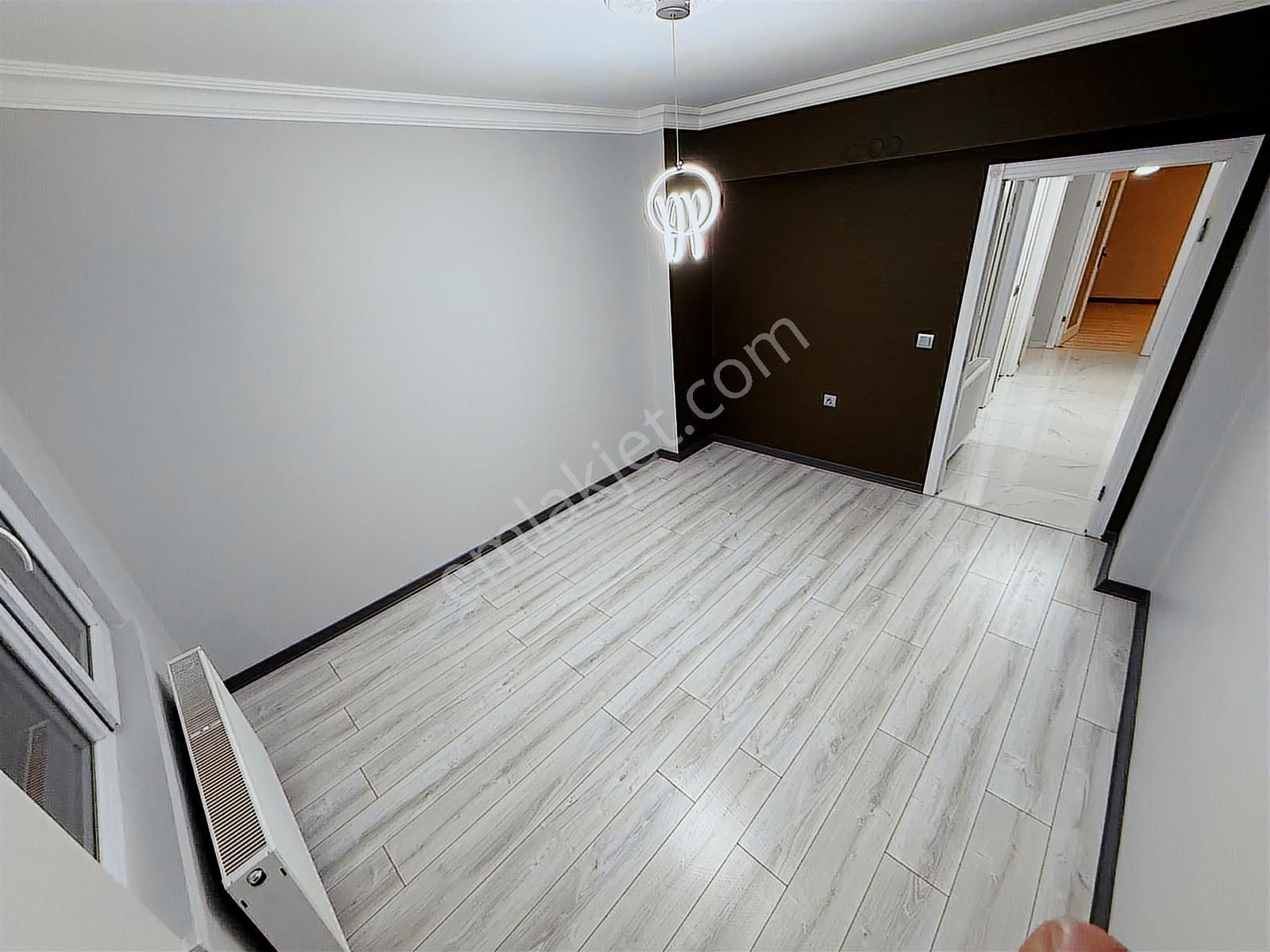 Tandoğan Mah'de Merkezi Konumda 3+1 Full Yapılı Ara Kat Daire - Görsel 3