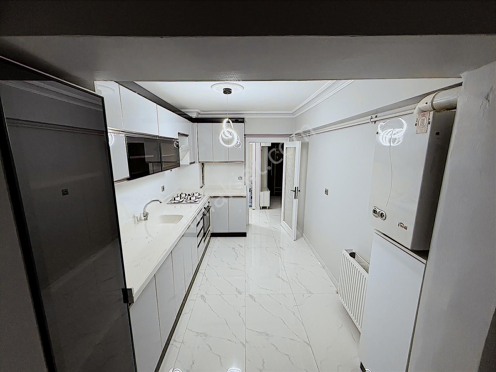 Tandoğan Mah'de Merkezi Konumda 3+1 Full Yapılı Ara Kat Daire - Görsel 20