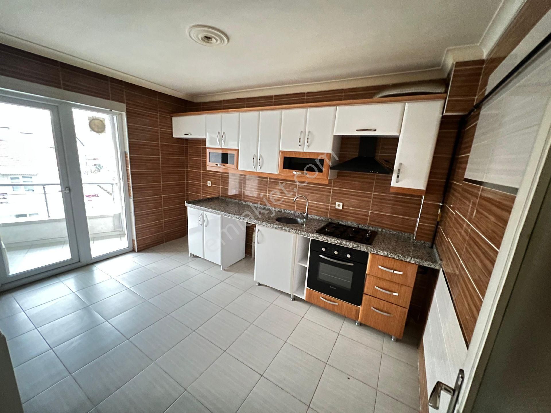 Özdemir Emlak,tan Yeşilbayır ,da Hastaneye Yürüme Mesafesi 3+1 Daire