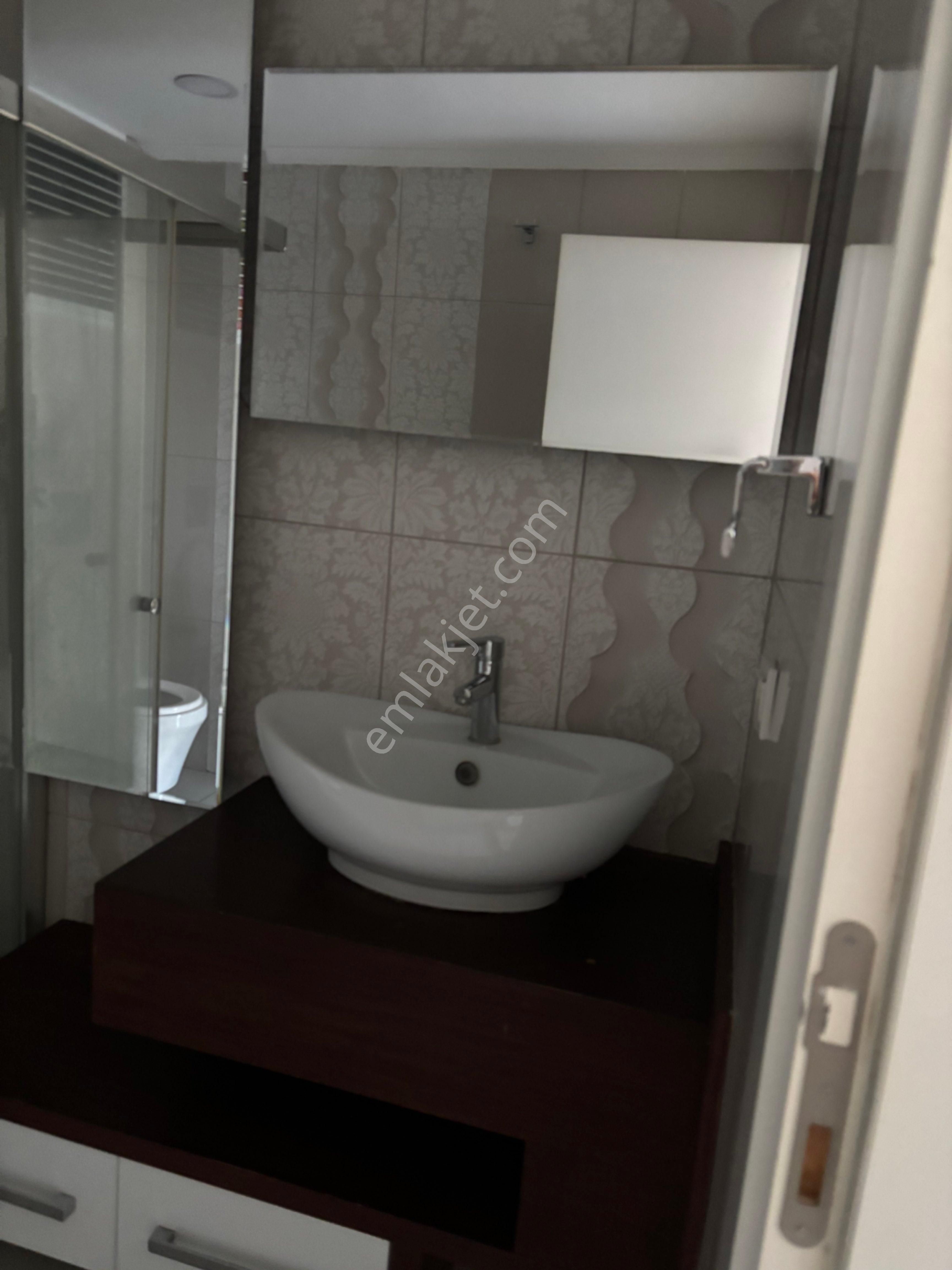 Bergama-fatih Mahallesinde,lüks Sitede Kiralık 3+1