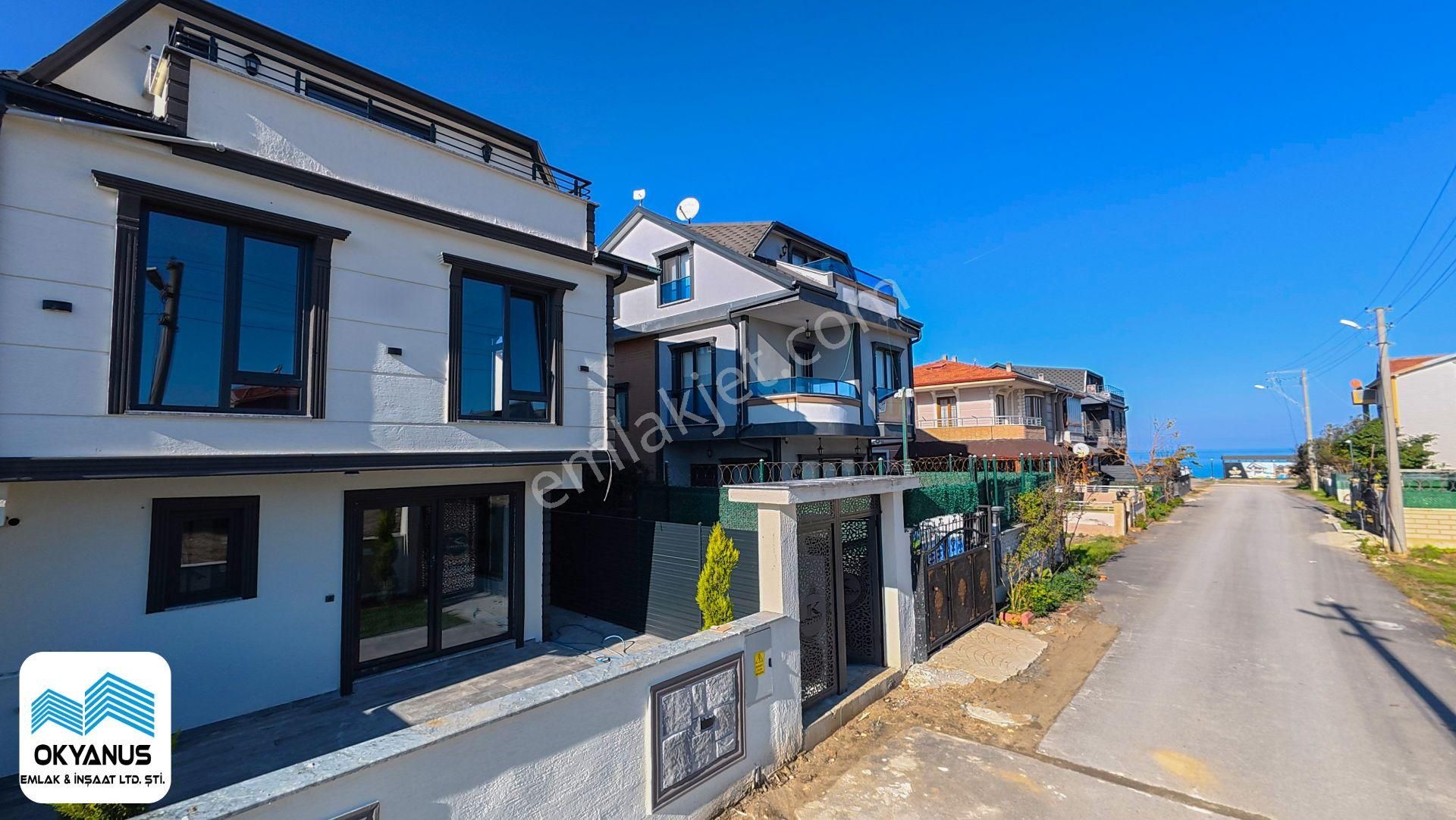 Kocaali Merkez Plajda Deniz Manzaralı Özel Villa