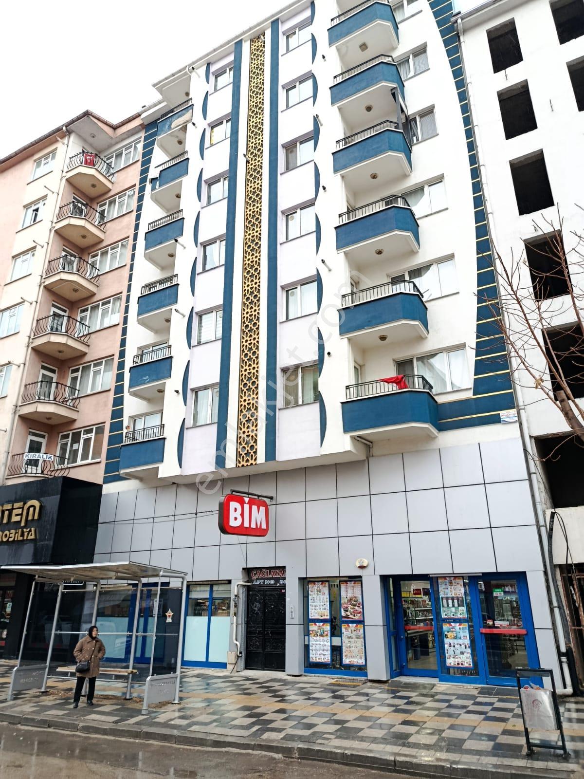 Afyon Tezcan Emlaktan Kurtuluş Ana Cadde Üstü 2+1 Kiralık Daire - Görsel 22