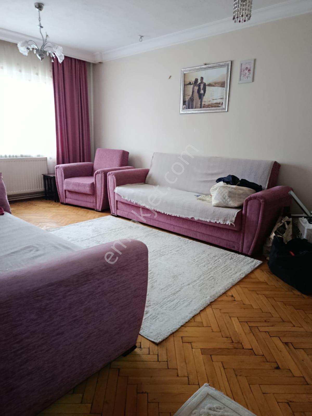 Afyon Tezcan Emlaktan Kurtuluş Ana Cadde Üstü 2+1 Kiralık Daire - Görsel 3