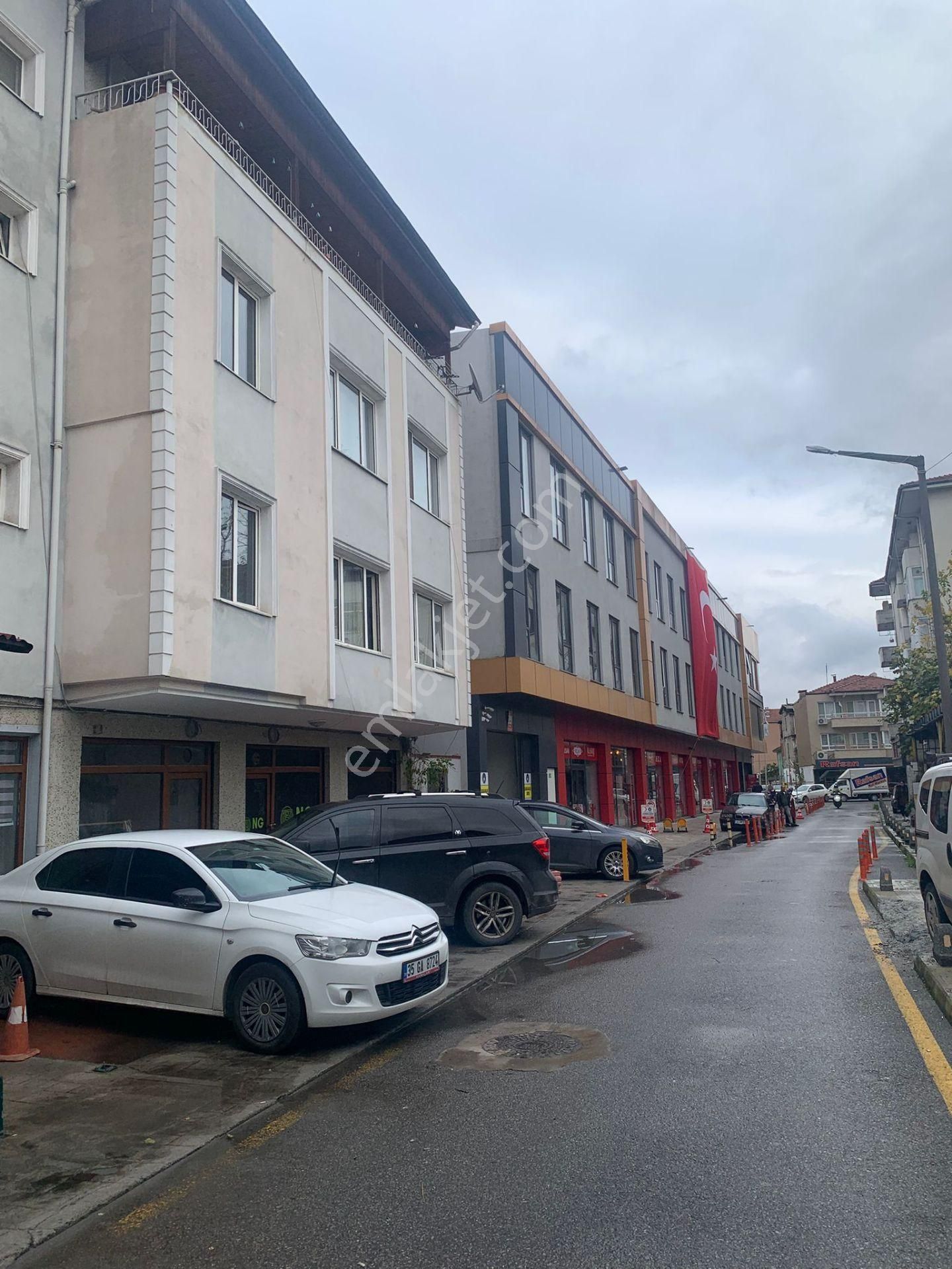 Fırsat Ürünü Sakarya Adapazarı Beledıyesı Yanında 233m2 3 Katlı Bına - Görsel 4