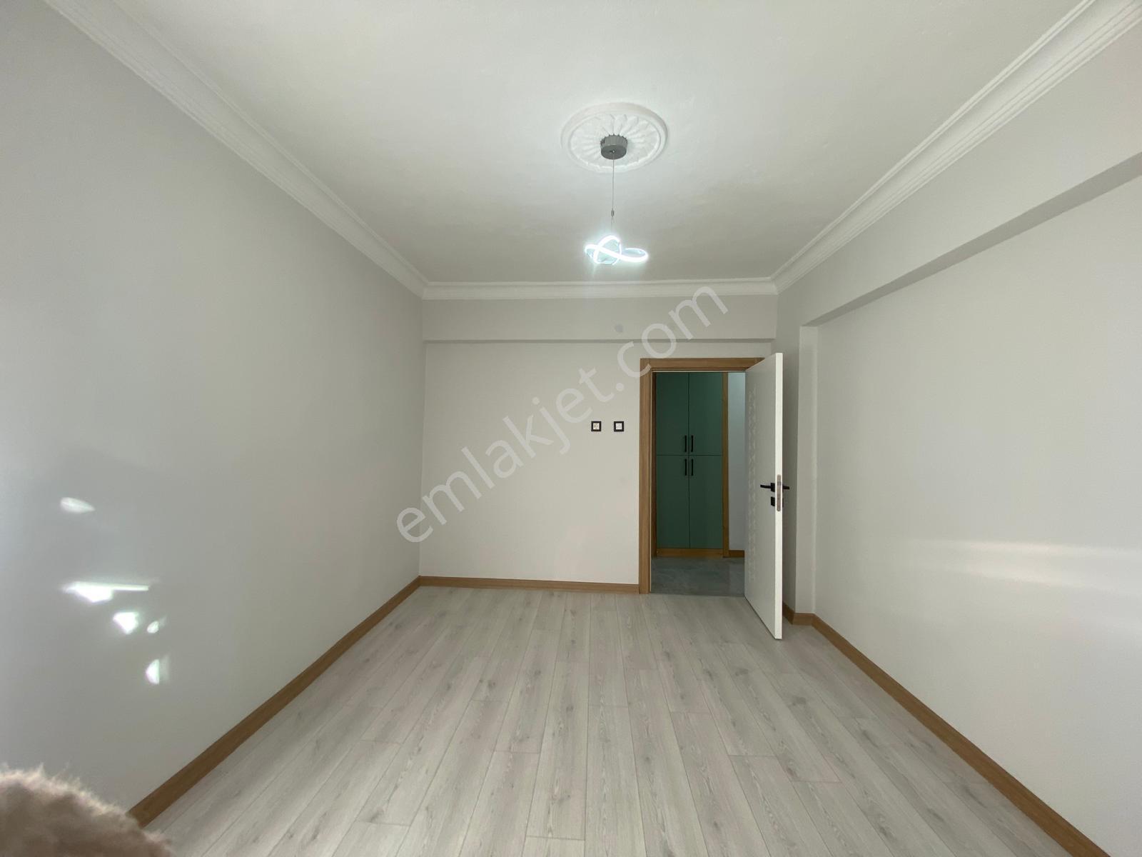 Koza Emlaktan Ertuğrulgazi Mahalesinde Site İçinde Ara Katta Lüxx Yapılı Bağımsız 3+1 Satılık Daire - Görsel 23