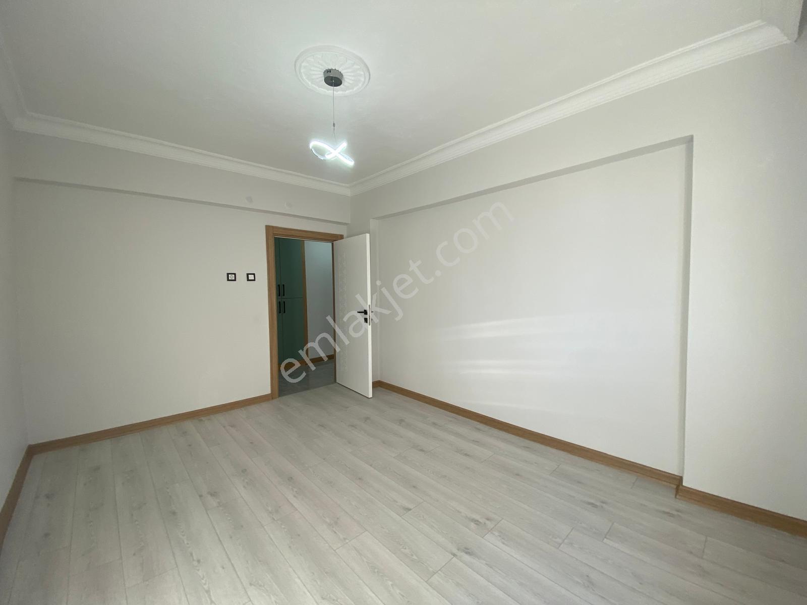 Koza Emlaktan Ertuğrulgazi Mahalesinde Site İçinde Ara Katta Lüxx Yapılı Bağımsız 3+1 Satılık Daire - Görsel 27