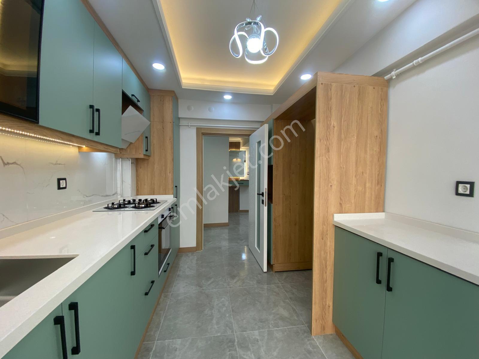 Koza Emlaktan Ertuğrulgazi Mahalesinde Site İçinde Ara Katta Lüxx Yapılı Bağımsız 3+1 Satılık Daire - Görsel 6