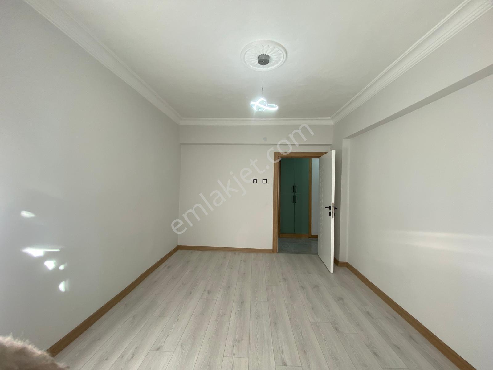 Koza Emlaktan Ertuğrulgazi Mahalesinde Site İçinde Ara Katta Lüxx Yapılı Bağımsız 3+1 Satılık Daire - Görsel 24
