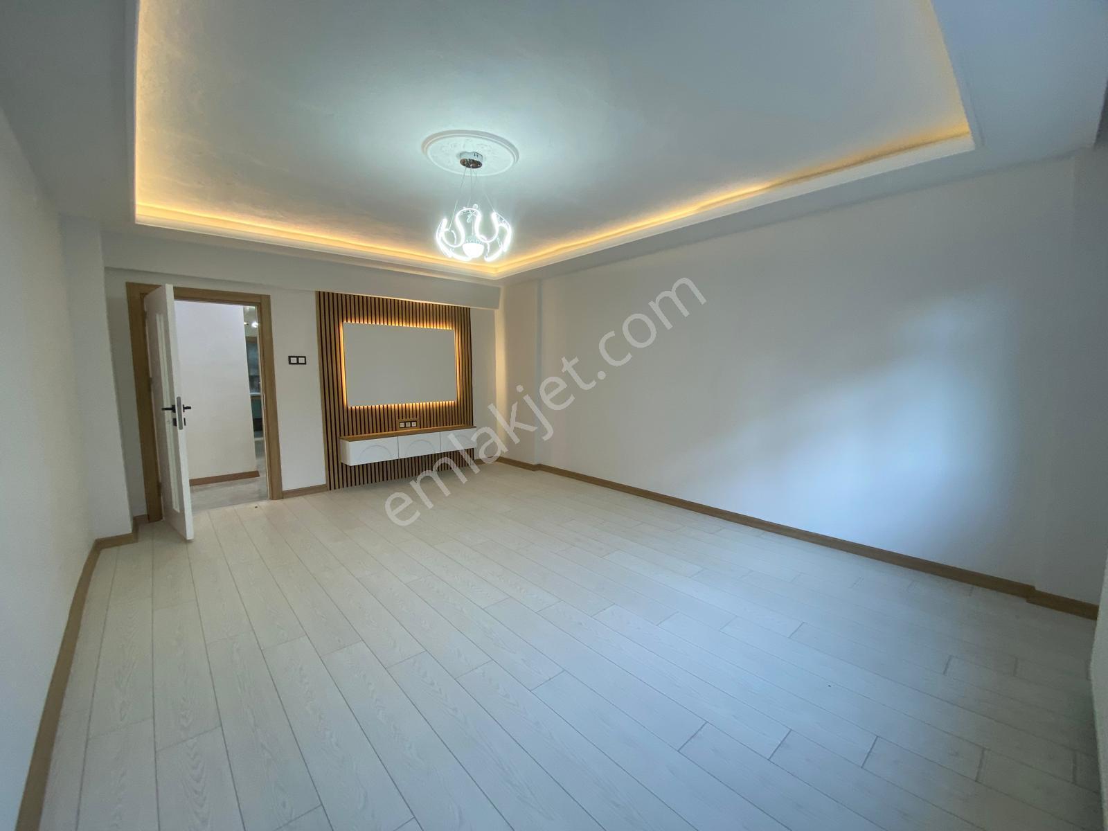 Koza Emlaktan Ertuğrulgazi Mahalesinde Site İçinde Ara Katta Lüxx Yapılı Bağımsız 3+1 Satılık Daire - Görsel 9