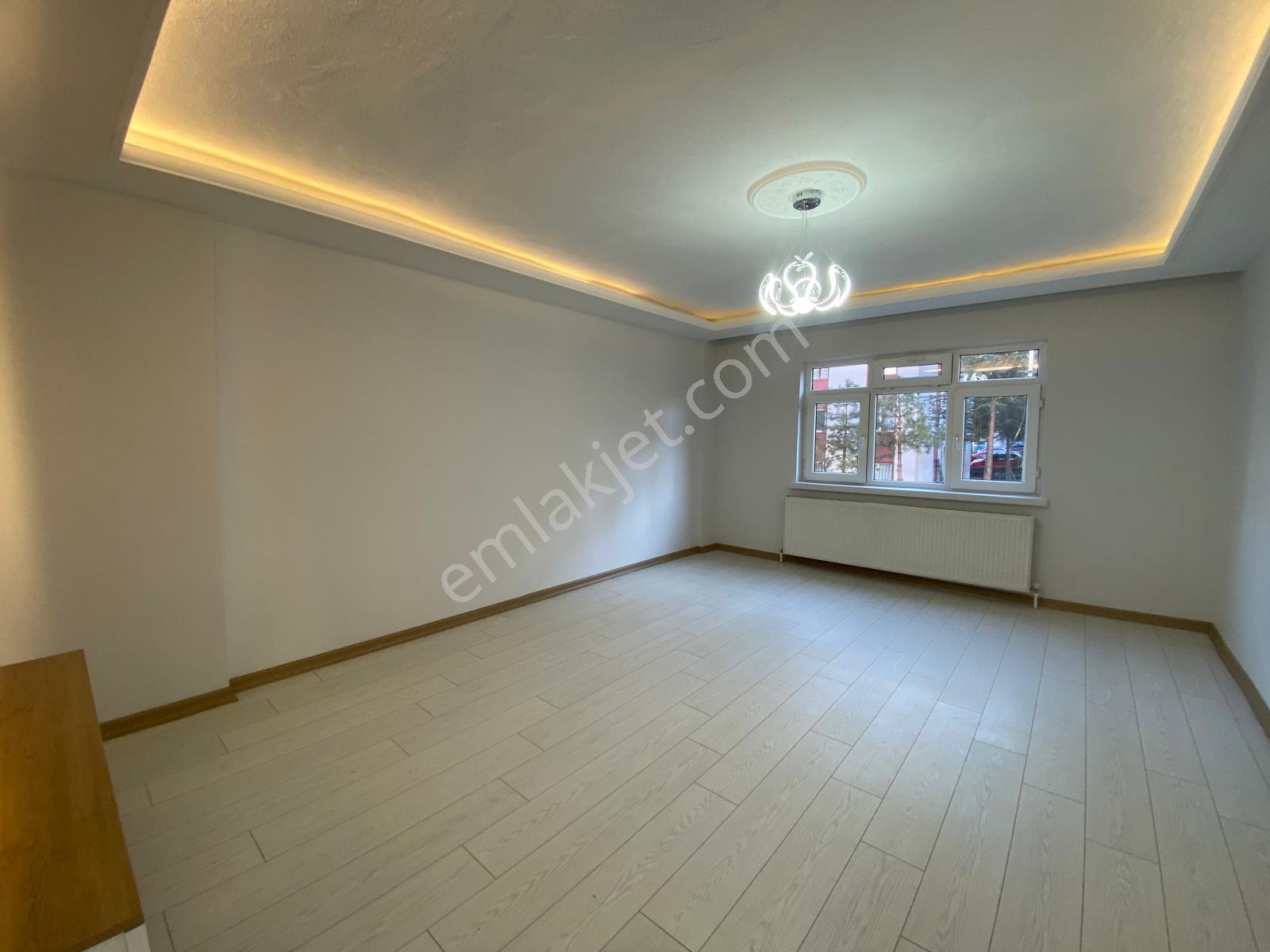 Koza Emlaktan Ertuğrulgazi Mahalesinde Site İçinde Ara Katta Lüxx Yapılı Bağımsız 3+1 Satılık Daire - Görsel 8