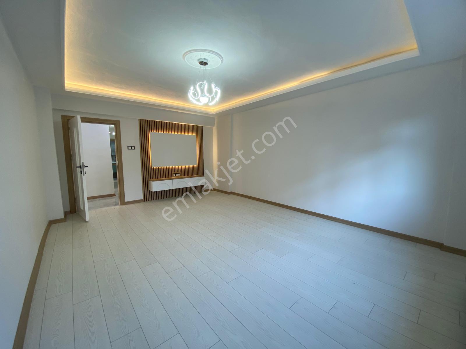 Koza Emlaktan Ertuğrulgazi Mahalesinde Site İçinde Ara Katta Lüxx Yapılı Bağımsız 3+1 Satılık Daire - Görsel 11