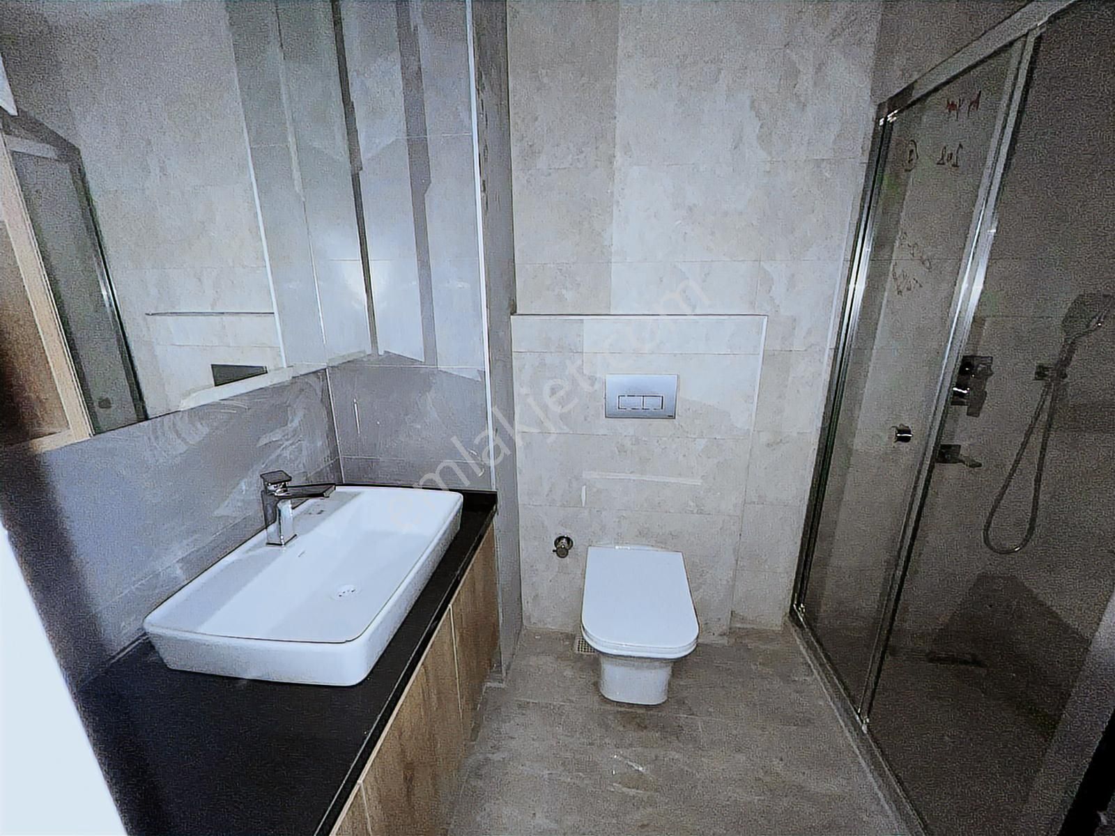 İpektaş Cadde'de Katta Sıfır Sitede 1+1 Kiralık Daire - Görsel 13