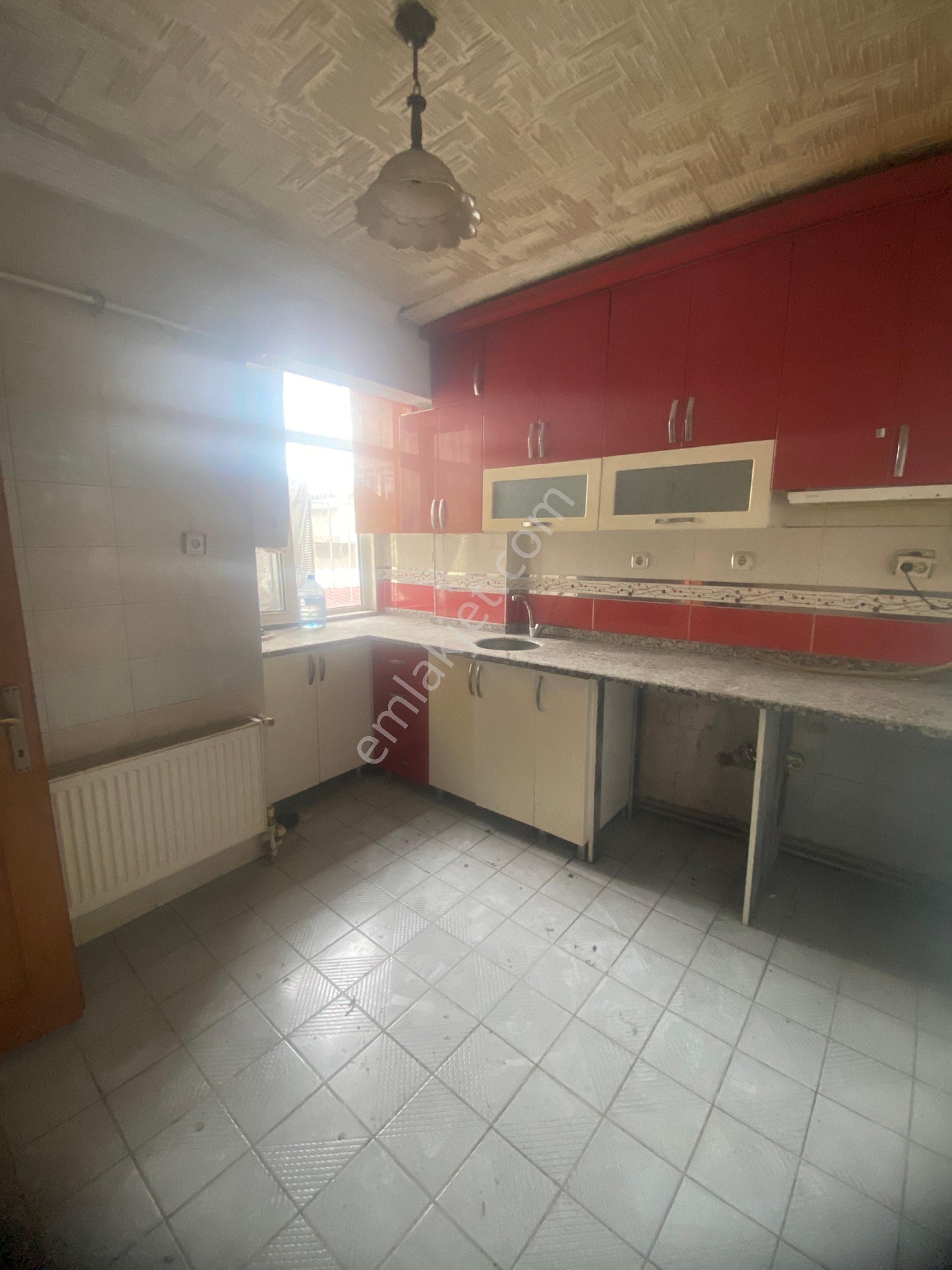 Bağcılar Yüzyıl Kışla Cadde Üzeri 2+1 95m Satılık Daire - Görsel 9