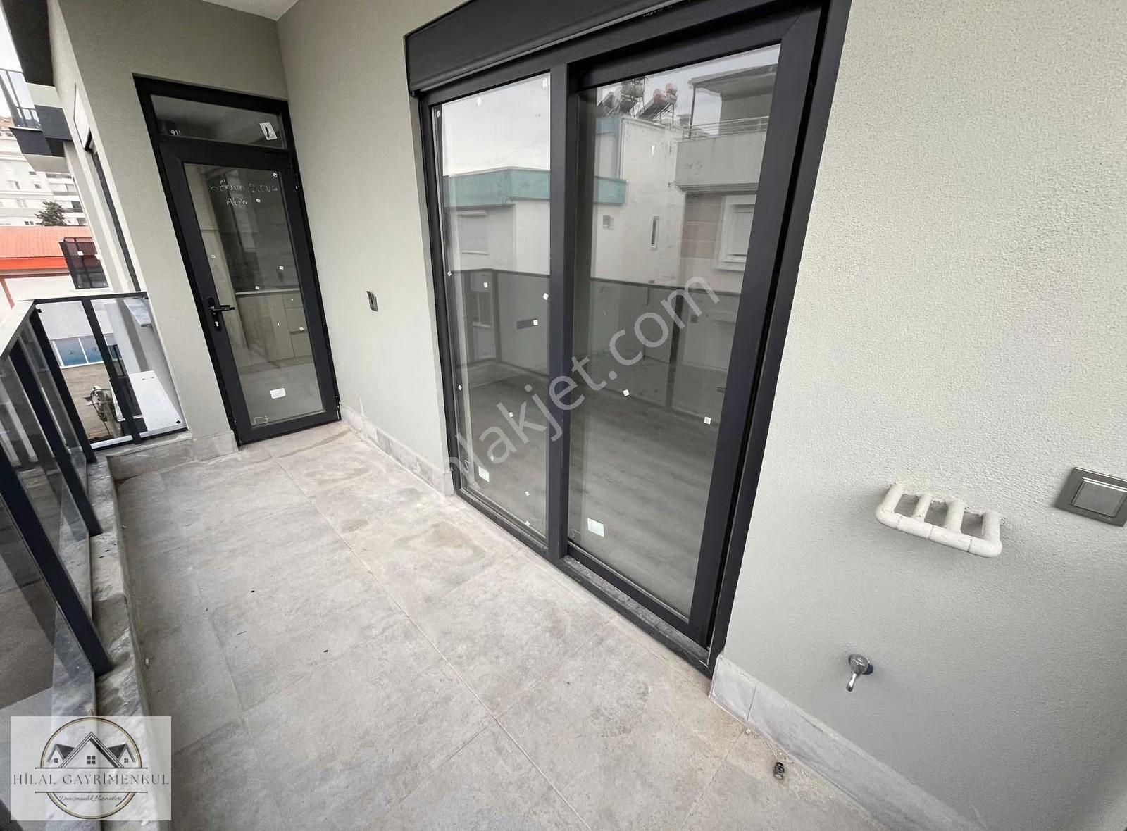 Hilal Gayrimenkul'den Kızıltoprak Sıfır Kat Seçenekli Geniş*2+1* - Görsel 14