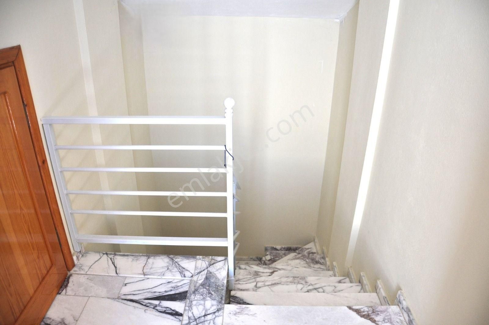 Kuşadası Sahilinde Satılık 4+1 Havuzlu Kelepir Yazlık - Görsel 31