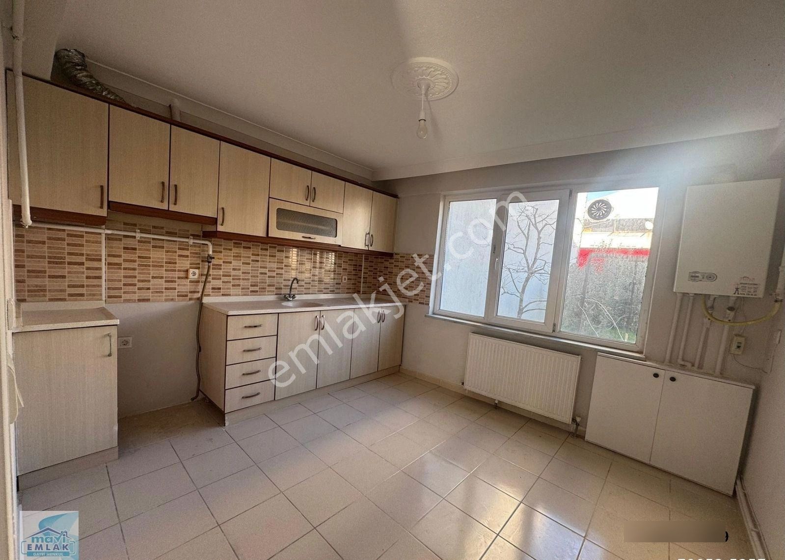 Bandırma Mavi Emlaktan 100.yıl Mahallesinde 2+1 Kiralık Daire...