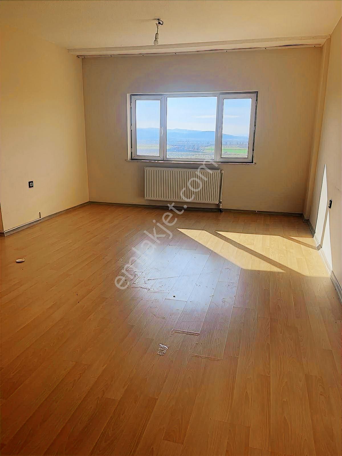 Öz-er Gayrimenkul'den Satılık 3+1 Toki Dairesi - Görsel 14