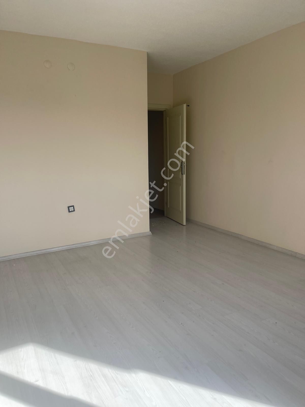 Öz-er Gayrimenkul'den Satılık 3+1 Toki Dairesi - Görsel 6