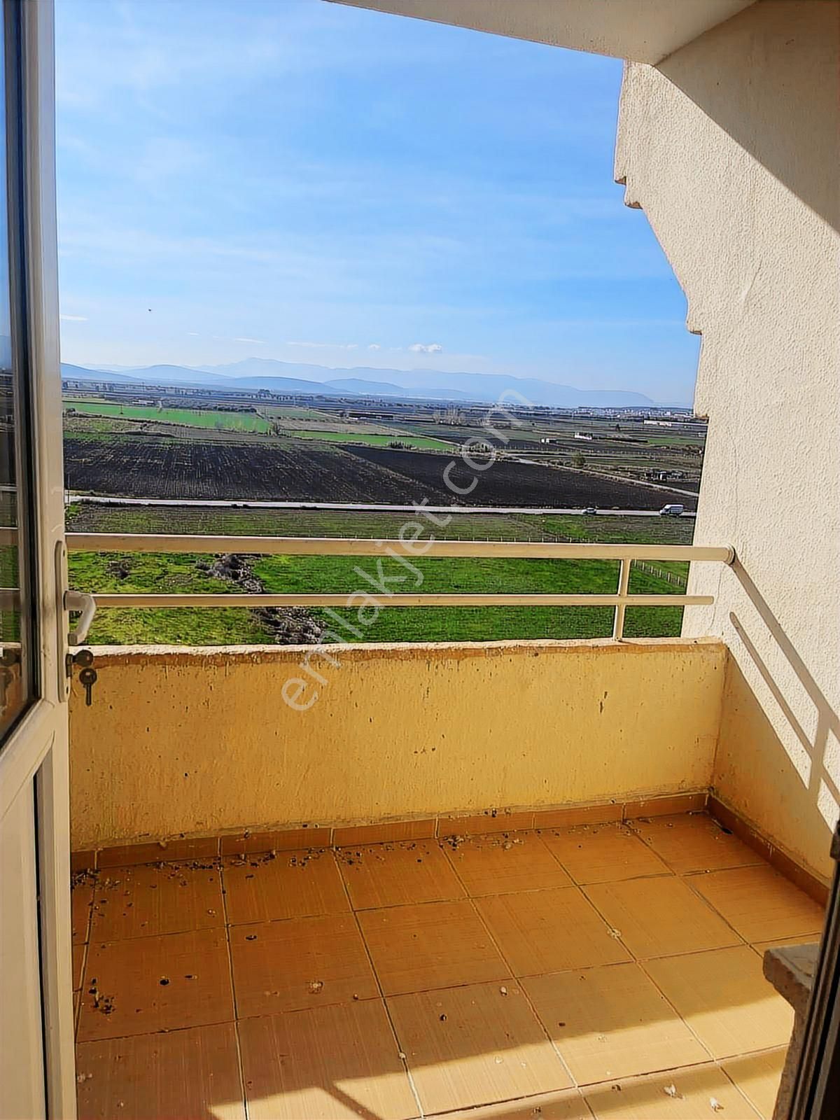 Öz-er Gayrimenkul'den Satılık 3+1 Toki Dairesi - Görsel 9