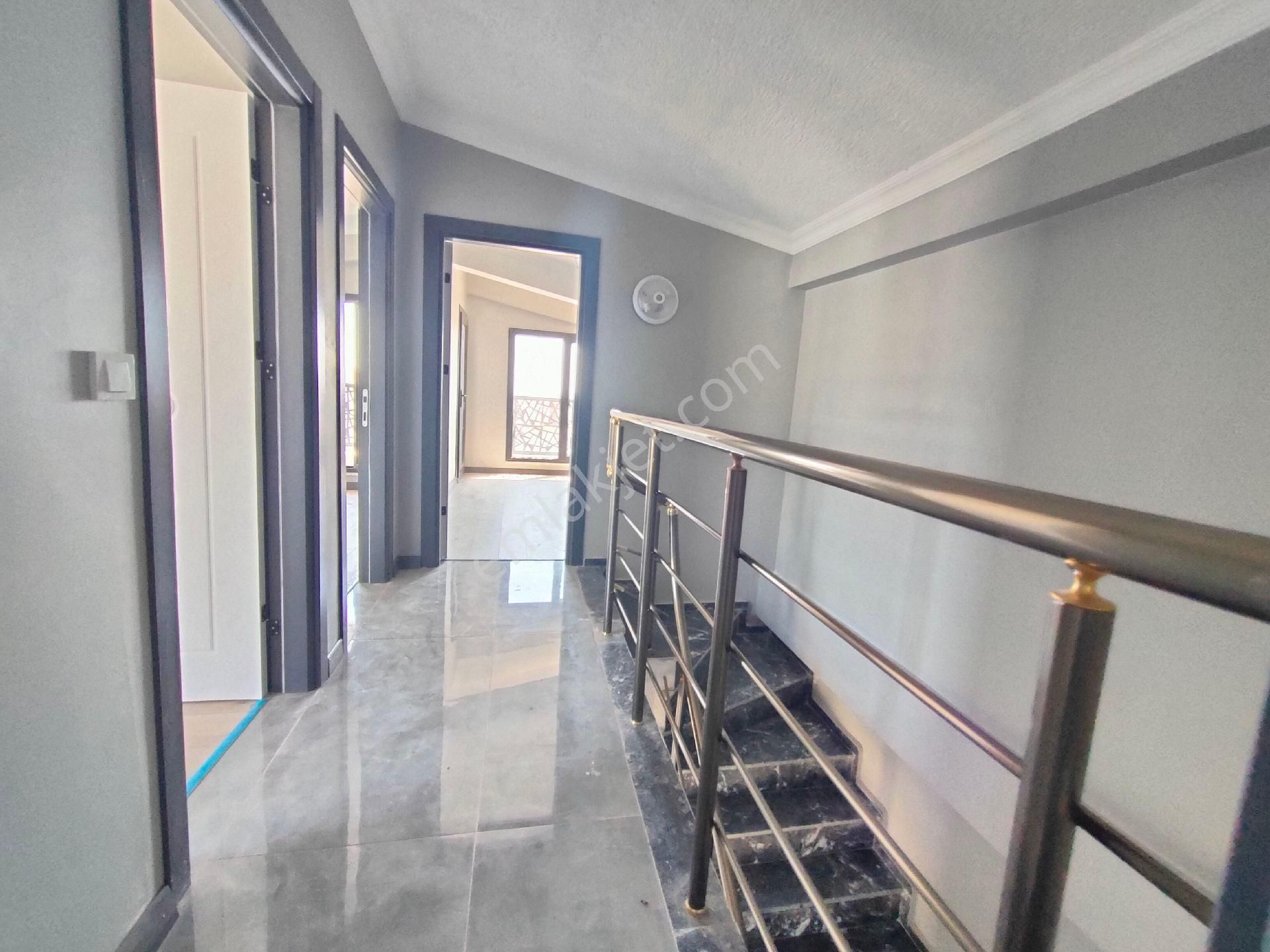 Okula Yakın Merkezde 6+1 Bahçeli Müstakil Villa Kartallar'dan. - Görsel 22