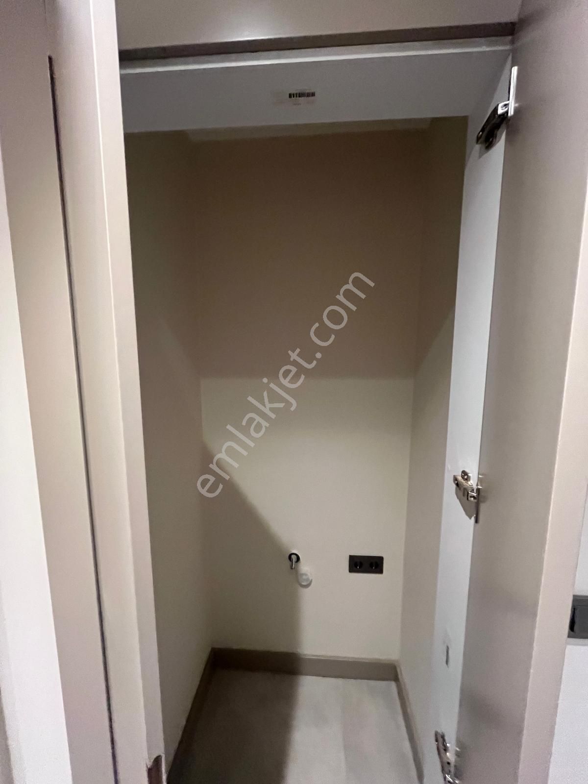 Naturel Emlaktan Çengelköyde 2+1 Geniş Daire - Görsel 10