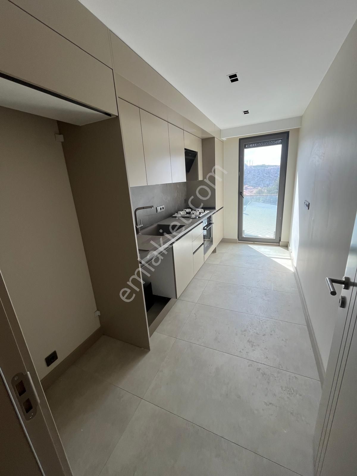 Naturel Emlaktan Çengelköyde 2+1 Geniş Daire - Görsel 14