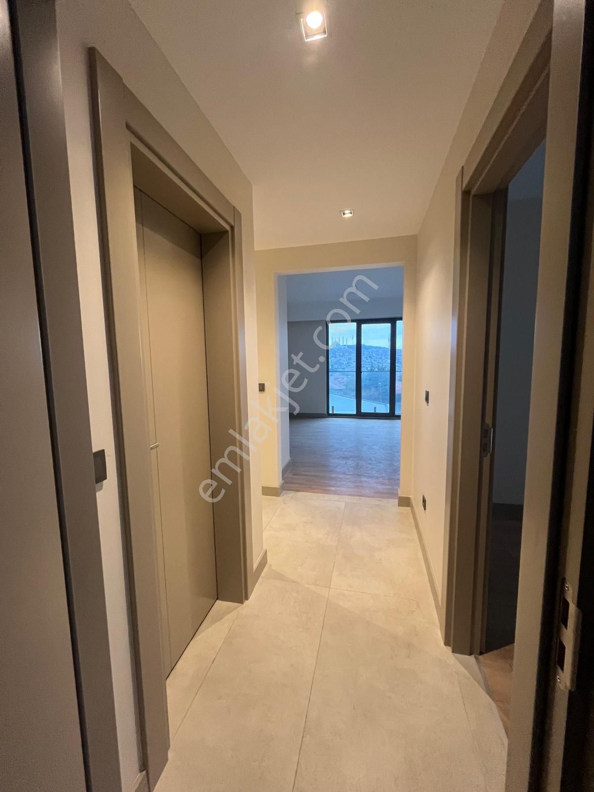 Naturel Emlaktan Çengelköyde 2+1 Geniş Daire - Görsel 9